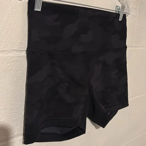 Lululemon Wunder Train High-Rise Short 4